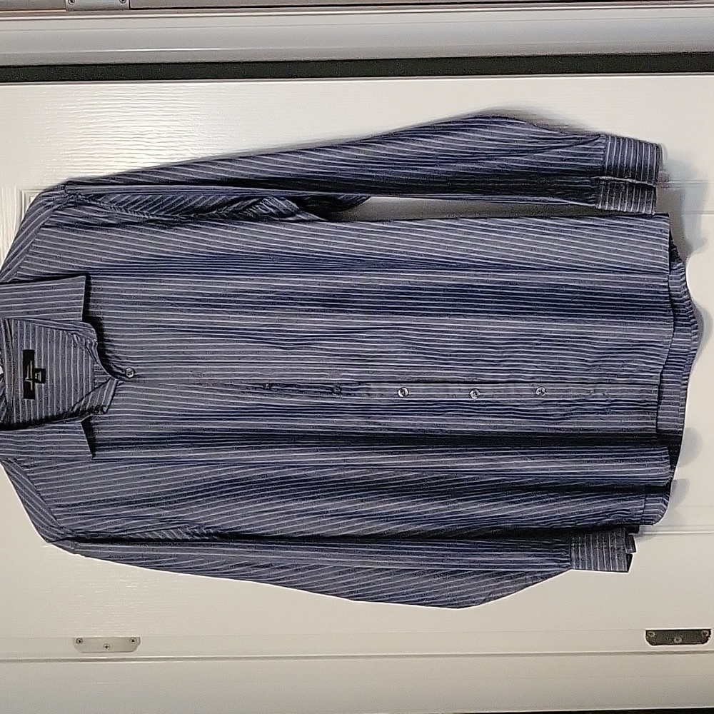 XXL Slim Fit Marc Anthony Dress Shirt - EUC - denim blue, baby blue, and white